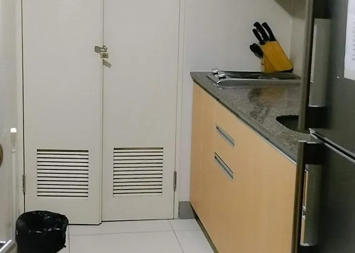 Elegant Urban In Taguig Apartment *